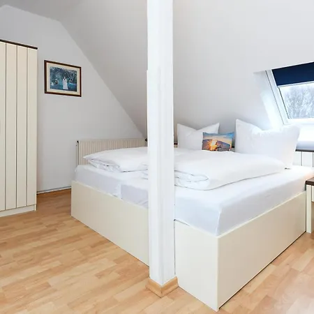 Haus Strandkorb Mit Fruehstuecksoption * Bensersiel