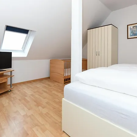 Haus Strandkorb Mit Fruehstuecksoption Apartment Bensersiel