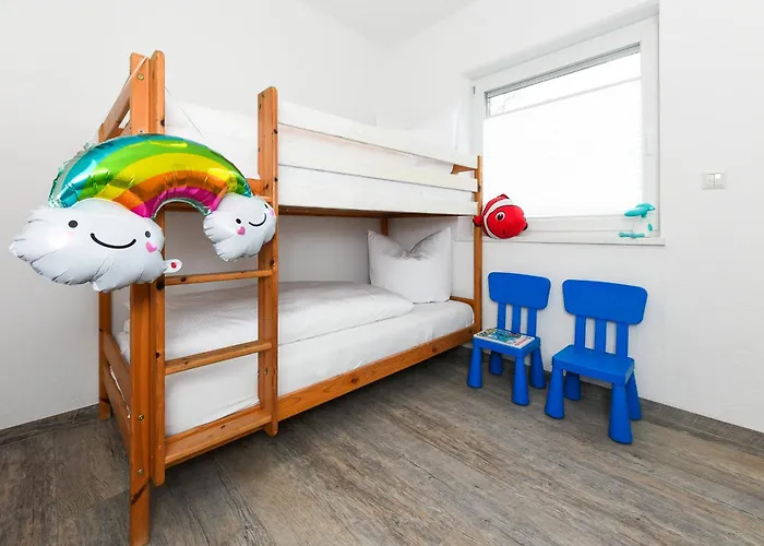 Haus Strandkorb - Poolnaehe - Garten - Tischtennis